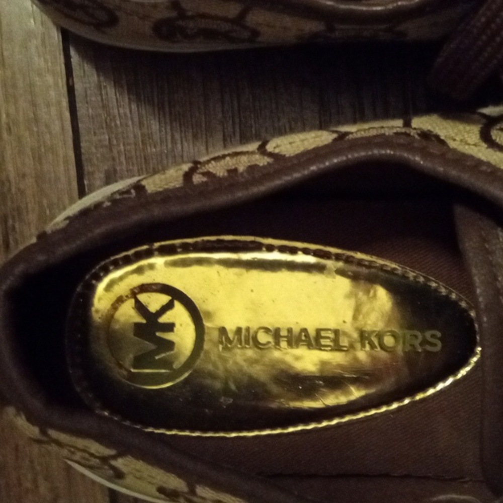 Michael Kors Tan/Brown Canvas Shoes . - Picture 3 of 7